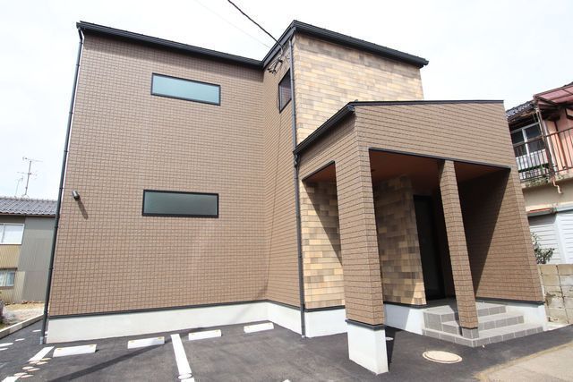 シェラタンの外観画像