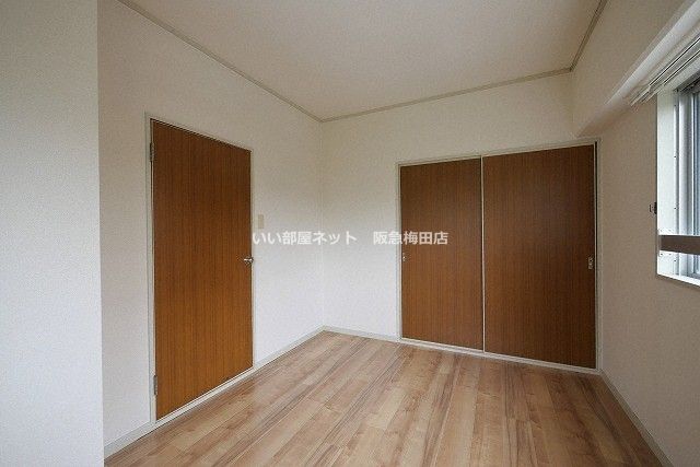 ベッドルーム