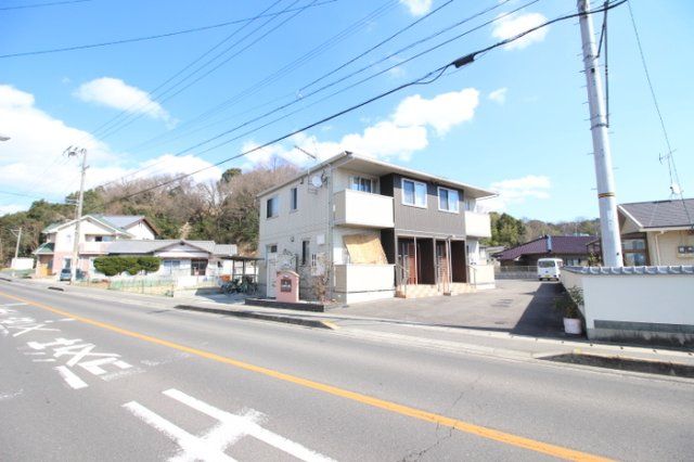 近くに施設あり
