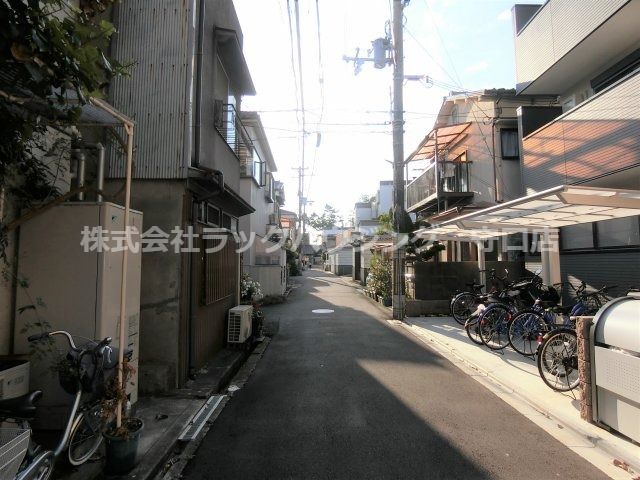 近くに施設あり