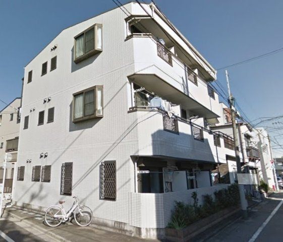 クリスタルガーデンの外観画像
