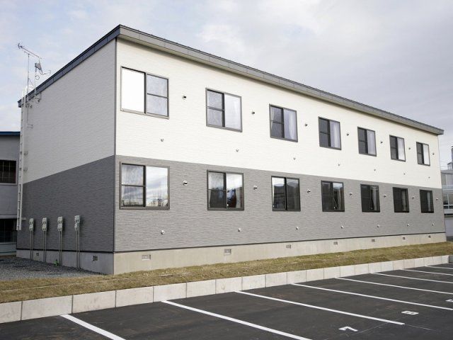 レオパレスグレイス鶴ヶ岱の外観画像