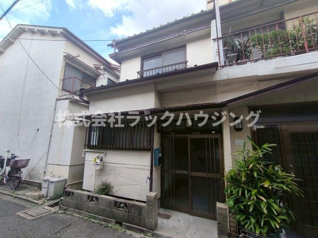 石原町貸テラスハウスの外観画像