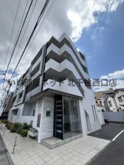 シャトゥーオリラニ東の外観画像