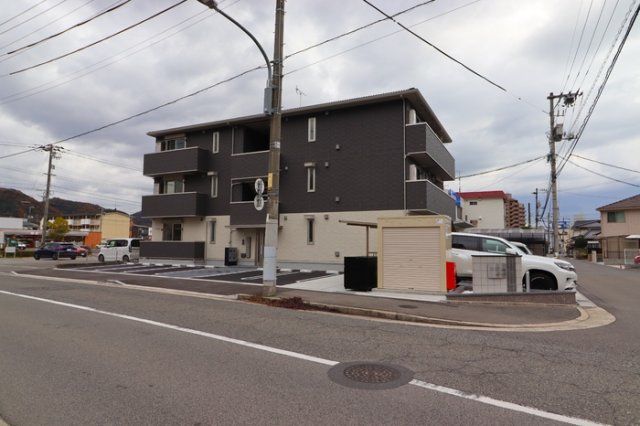 近くに施設あり