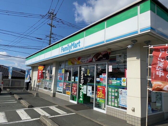 近くに施設あり