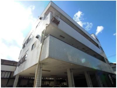 ホワイタープライムの外観画像