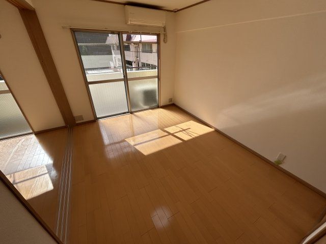 ベッドルーム