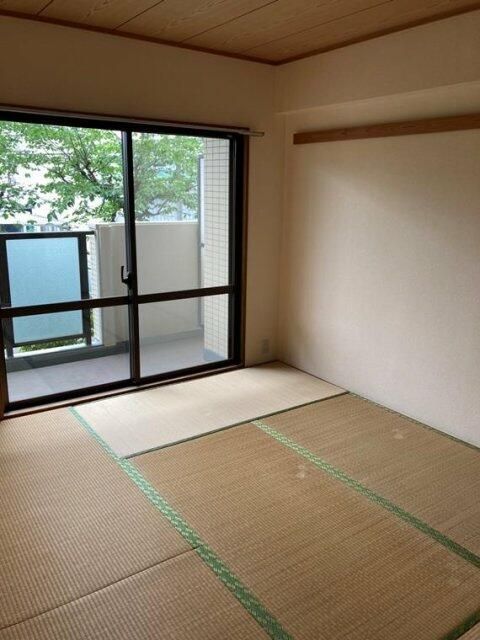 ベッドルーム