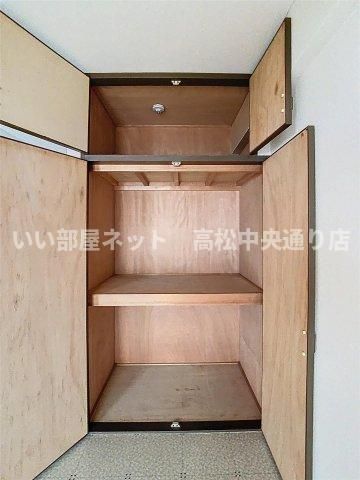 収納