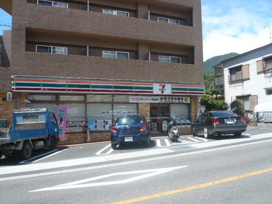 近くに施設あり