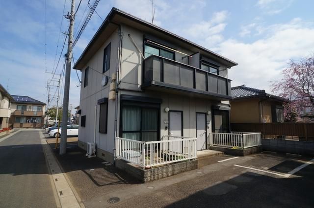 ホワイト テラス 小山 Dの外観画像