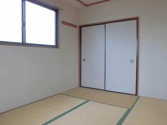 ベッドルーム
