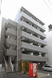 スカイコート新宿御苑前の外観画像