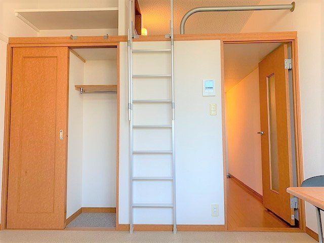 ベッドルーム