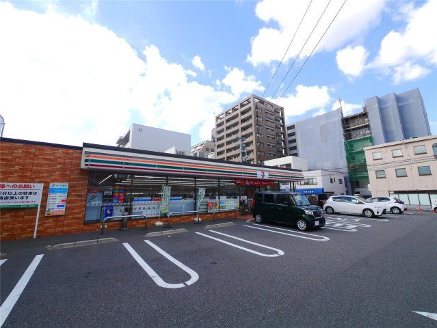 セブンイレブン小倉真鶴2丁目店(110m)