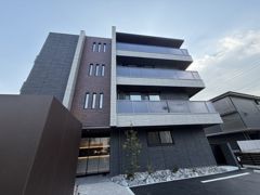 Yanagi Takasuの外観画像
