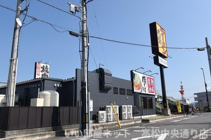 近くに施設あり