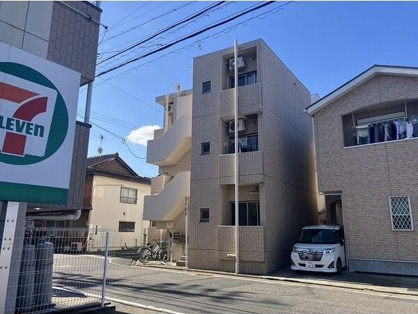 近くに施設あり
