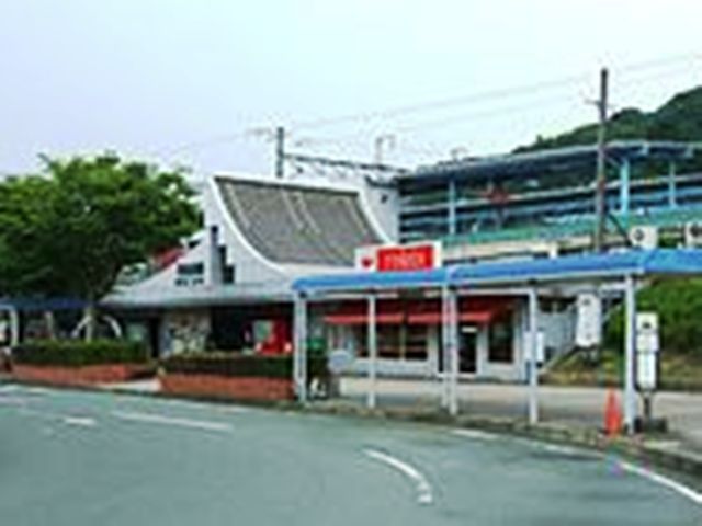 近くに施設あり