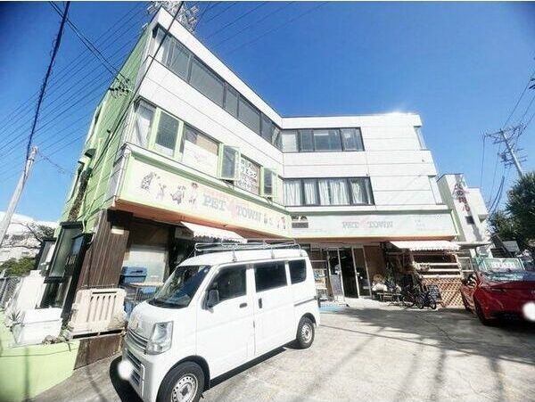近くに施設あり