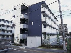 レオパレスカモミールAの外観画像
