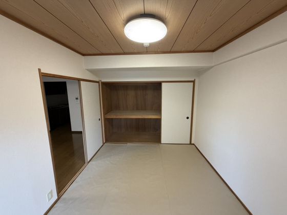 ベッドルーム