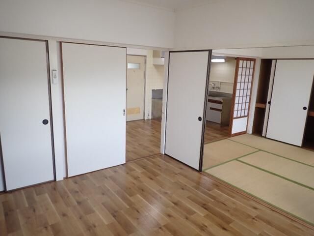 ベッドルーム
