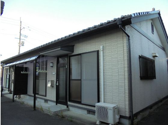 ネオポリスタカハシ H号室の外観画像
