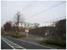 成安造形大学(大学・短大)まで1871m