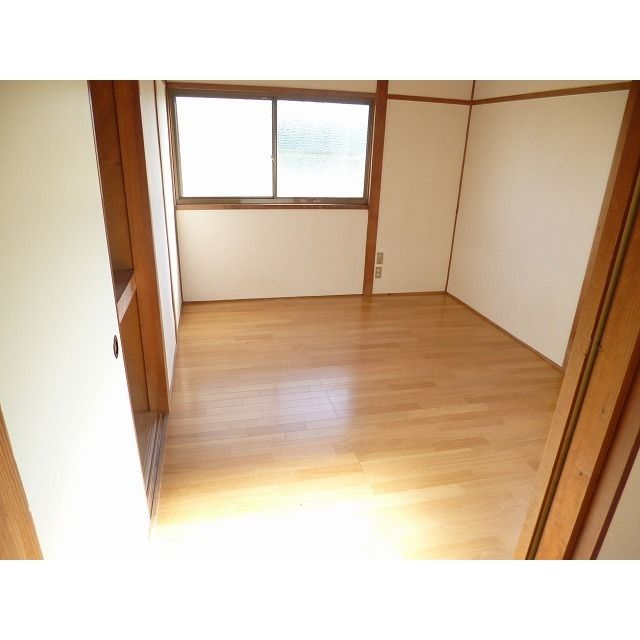 ベッドルーム