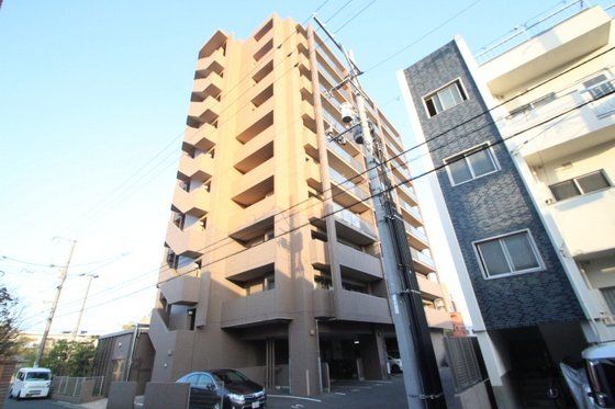 ライオンズヴィアーレ庚午中の外観画像