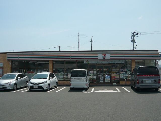 セブンイレブン大小路町店まで700m