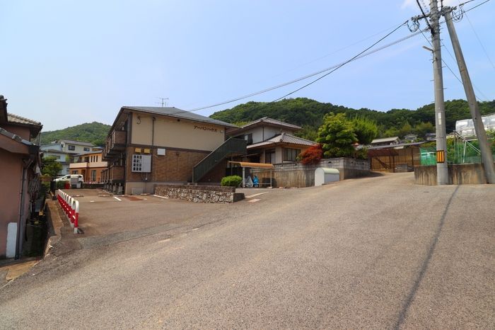 近くに施設あり