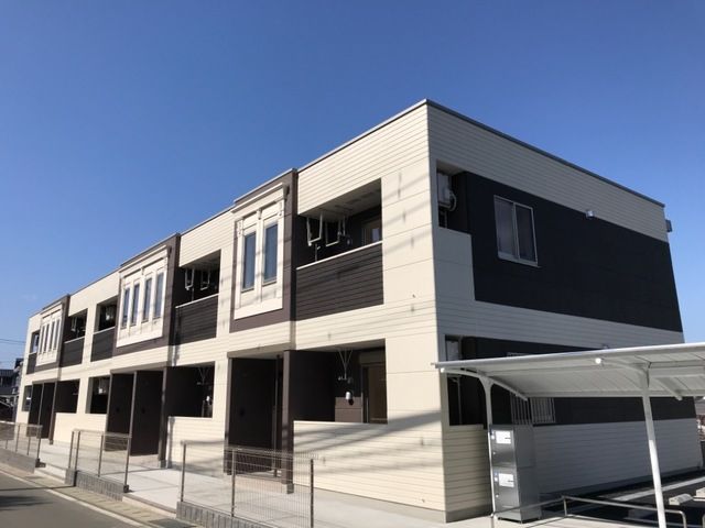 アレイナ ヒルズの外観画像