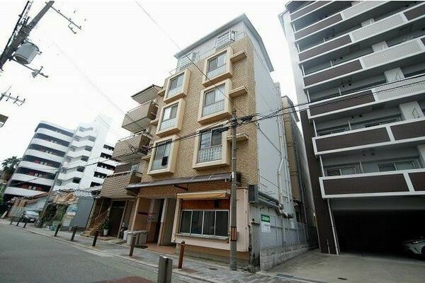 西浦マンションの外観画像