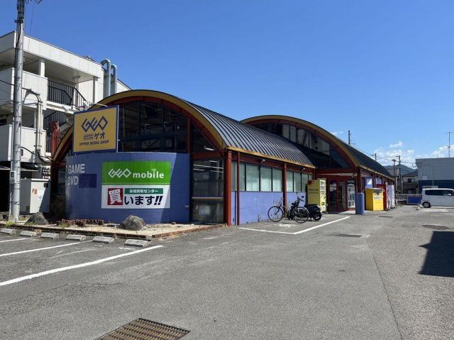 近くに施設あり