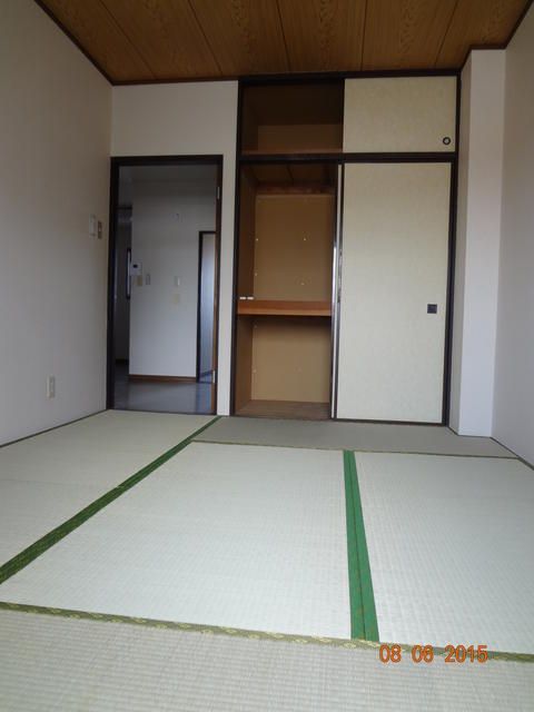 ベッドルーム