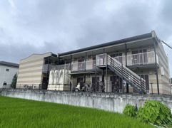 レオパレス小室の外観画像