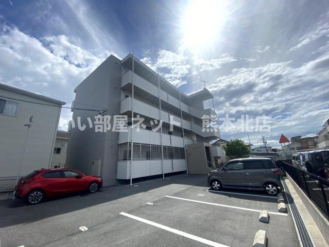 プレイス・アイの外観画像