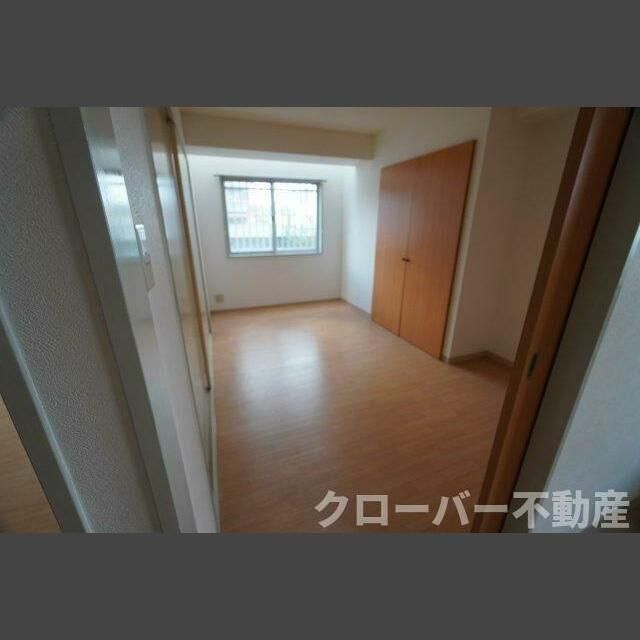 ベッドルーム