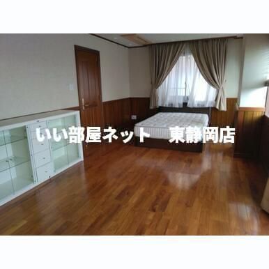 ベッドルーム