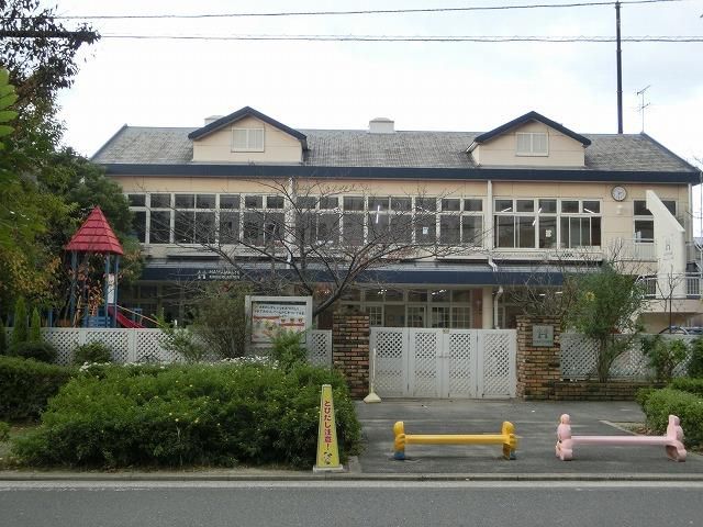 浜町幼稚園(422m)