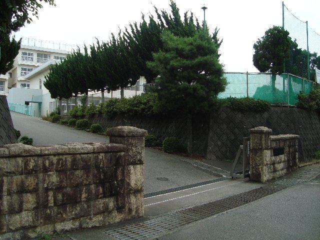 その他「富士市立岳陽中学校まで1089m」