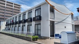 レオパレス西原の外観画像