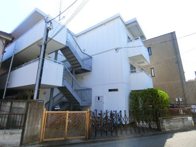 ハイツオオクボの外観画像