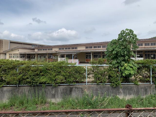 近くに施設あり