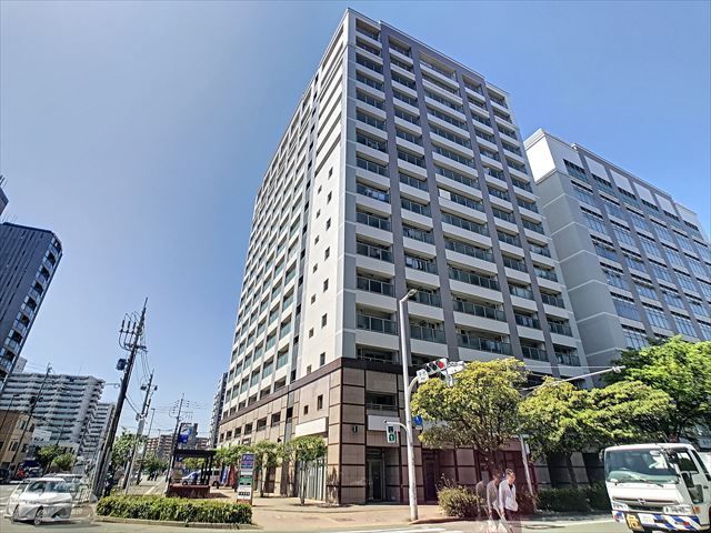 ラクレイス県庁口の外観画像