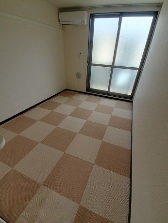 ベッドルーム