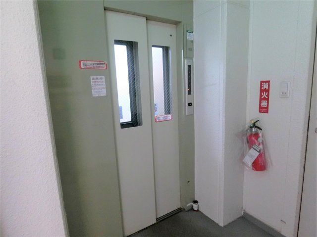 ロビー